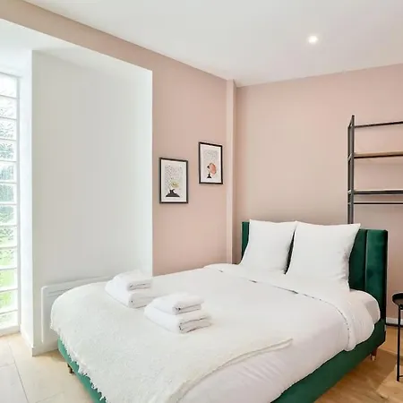 Charme Parisien 6 Personnes, 2 Chambres, 19eme Paris