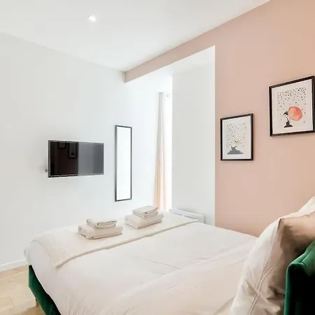 Charme Parisien 6 Personnes, 2 Chambres, 19eme