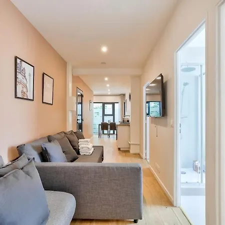 Apartment Charme Parisien 6 Personnes, 2 Chambres, 19eme Paris