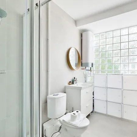 Charme Parisien 6 Personnes, 2 Chambres, 19eme Paris
